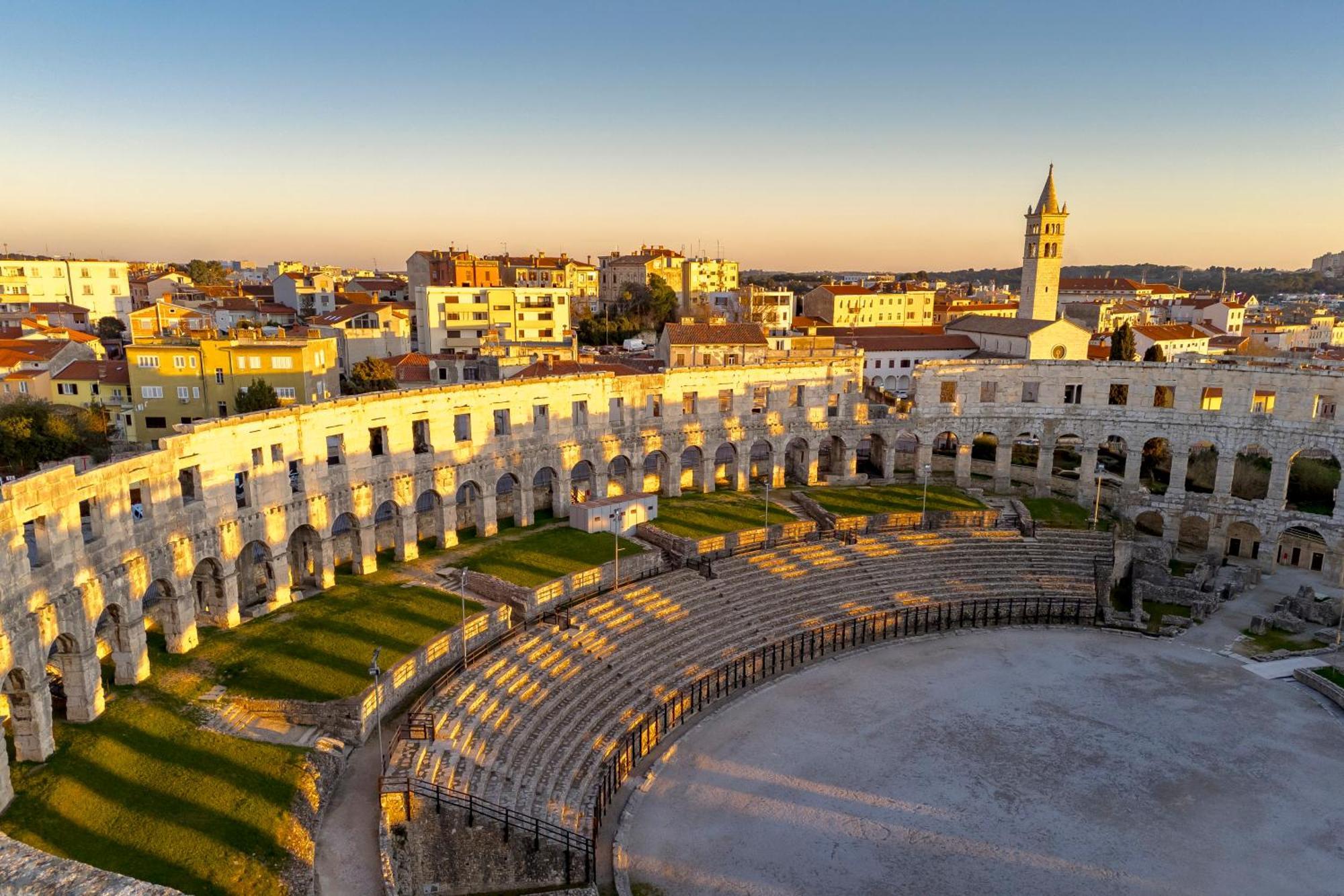 Pula Residence Rooms And Apartments Old City Center Εξωτερικό φωτογραφία