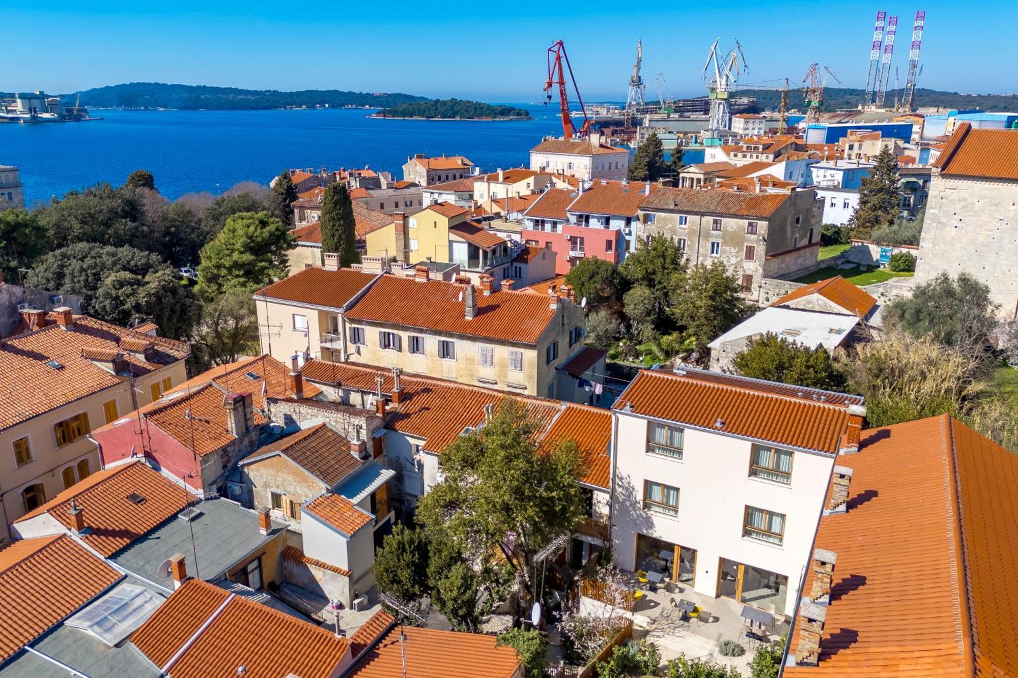 Pula Residence Rooms And Apartments Old City Center Εξωτερικό φωτογραφία
